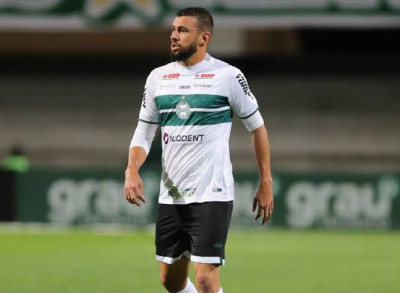 Castan não chega a acordo para renovar e deixa o Coritiba