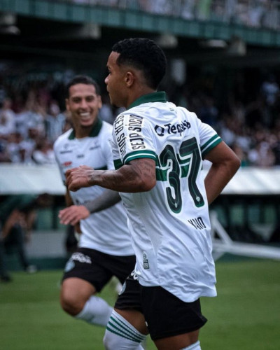 Muralha falha, e Coritiba só empata com o Azuriz