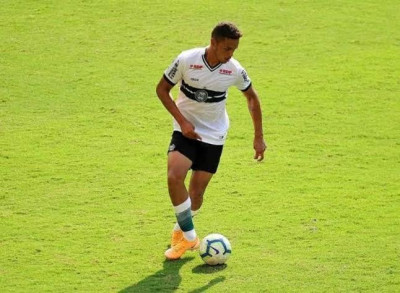 Antônio Oliveira deve optar por três volantes no Atletiba
