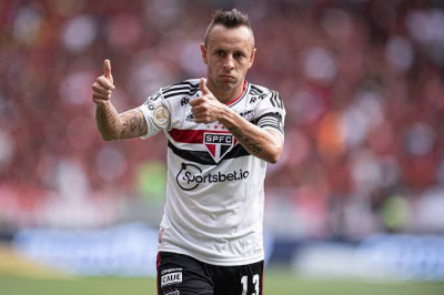 Coritiba tentou contratar o lateral Rafinha