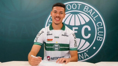 Zagueiro Jean amplia contrato com o Coritiba