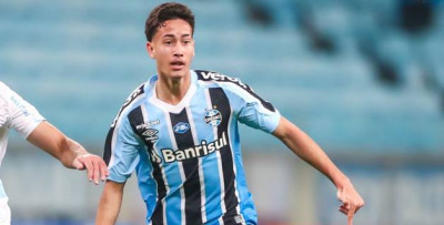 Coritiba tem interesse em meia do Grêmio