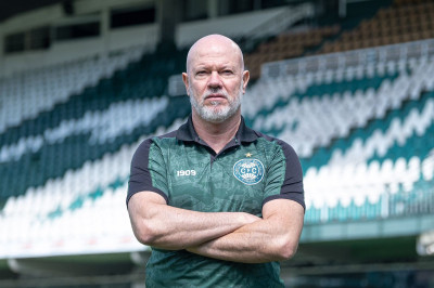 Coritiba apresenta o seu novo treinador
