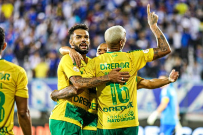 Cuiabá busca se afastar da parte de baixo da tabela