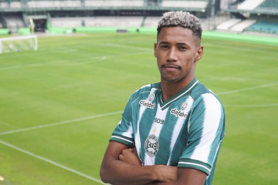 Maurício Garcez deve ser o substituto de Róbson contra o Red Bull Bragantino