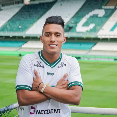 Sebástian Gómez deve estrear contra o Red Bull Bragantino