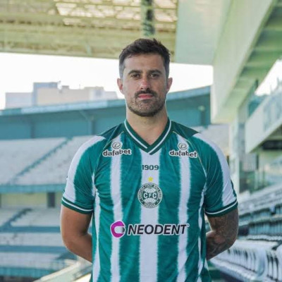 Maurício Antônio é a novidade na lista de relacionados