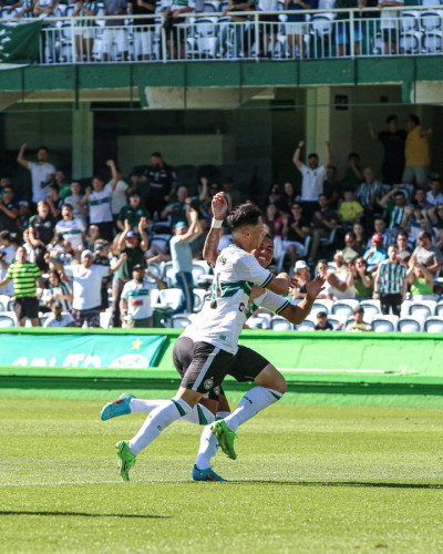 Piás do Couto vencem Atletiba