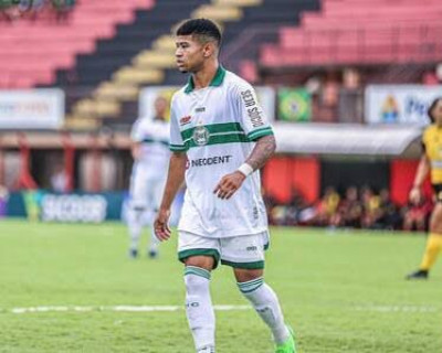 Lucas Ronier fez sua estreia no Brasileirão