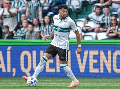 Coritiba rejeita proposta do Lanus por Marcelino Moreno