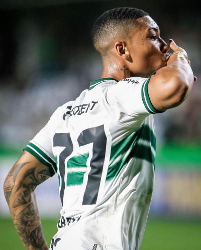 Eberth marcou o seu primeiro gol pelo profissional do Coritiba