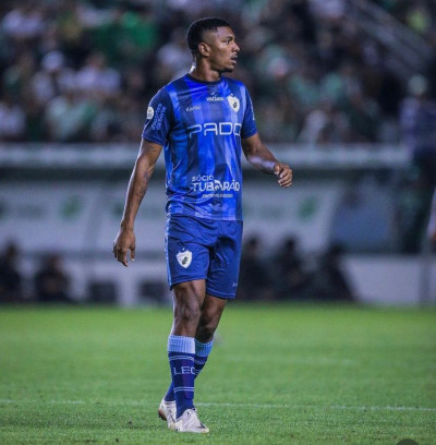Artilheiro do Londrina deve acertar com o Coritiba