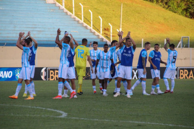 Londrina joga a primeira diante de sua torcida!