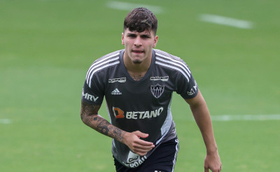 Revelação do Galo firma pré-contrato com o Coritiba