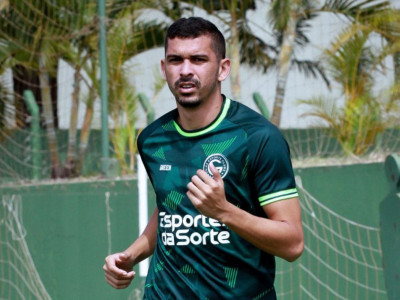 Coritiba próximo de anunciar novo zagueiro