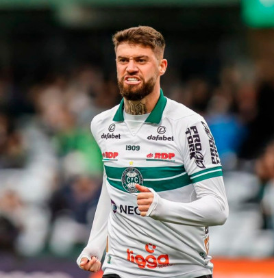 Fabrício Daniel de saída do Coritiba