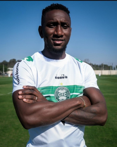 Coritiba anuncia atacante equatoriano