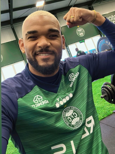 Bruno Viana retorna ao Coritiba, mas futuro segue indefinido