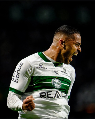 Consistência defensiva e leve evolução ofensiva