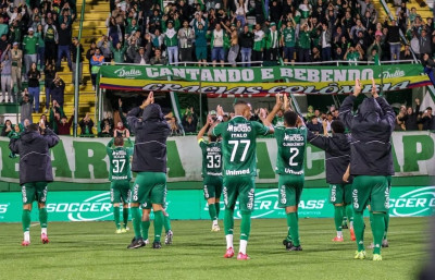 Defendendo uma série invicta, Chape vem com confiança para o confronto com o Coritiba!
