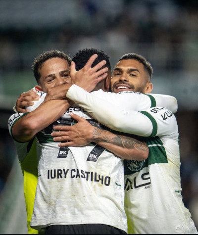 Volantes em alta e dúvidas para Mozart para o jogo contra o Goiás
