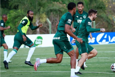 Sob pressão, e vindo de duas derrotas, Goiás encara o líder!