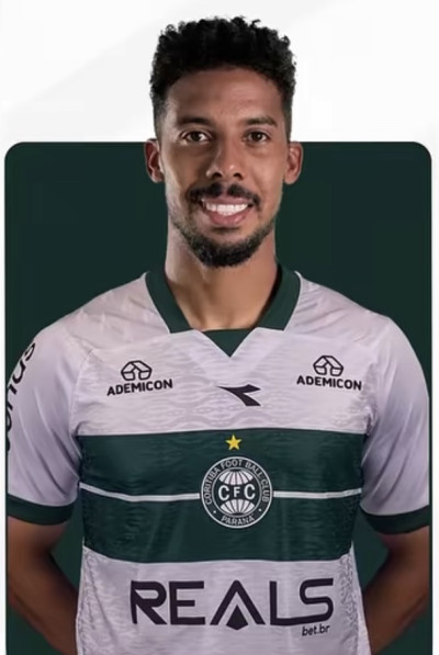 Coritiba anuncia volante para reforçar a equipe em 2026