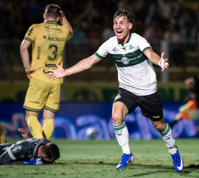 Coritiba derruba invencibilidade do Mirassol em casa e embala no Brasileirão
