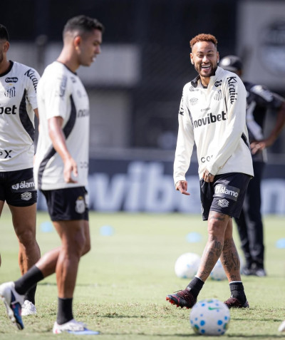 Buscando confirmar o bom momento, Santos reencontra o Coritiba!