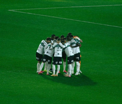 Coritiba perde para o Palmeiras na volta do Brasileirão