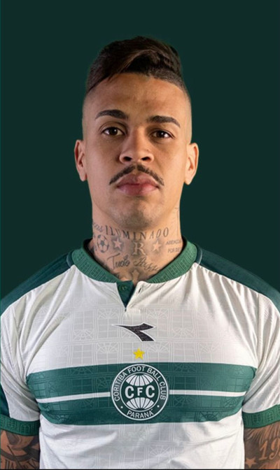 Coritiba anuncia a contratação do volante Richard