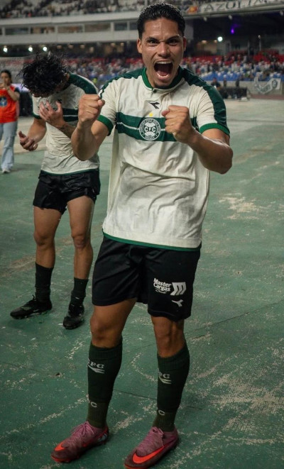 Paulo Roberto ganha valorização e tem contrato ampliado com o Coritiba