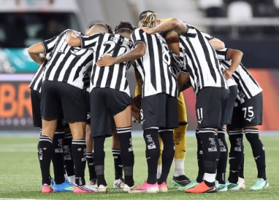 Com dificuldades fora de casa, Botafogo encara o Coritiba no Couto Pereira!