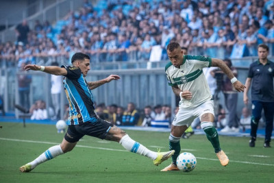 É hora de reagir: Coritiba recebe o Grêmio em busca de uma vitória fundamental
